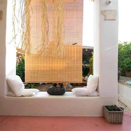 Quartano Paros * Nausa