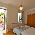 Quartano Paros Naousa
