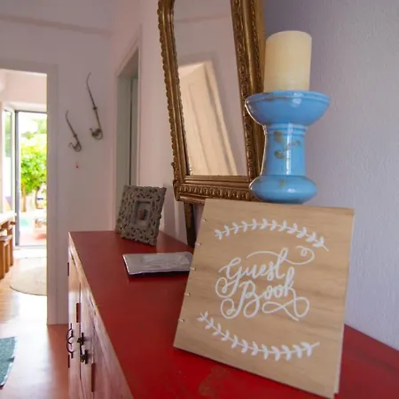 Quartano Paros Naousa