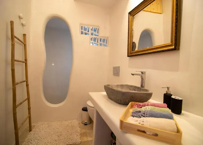 Quartano Paros * Náusza