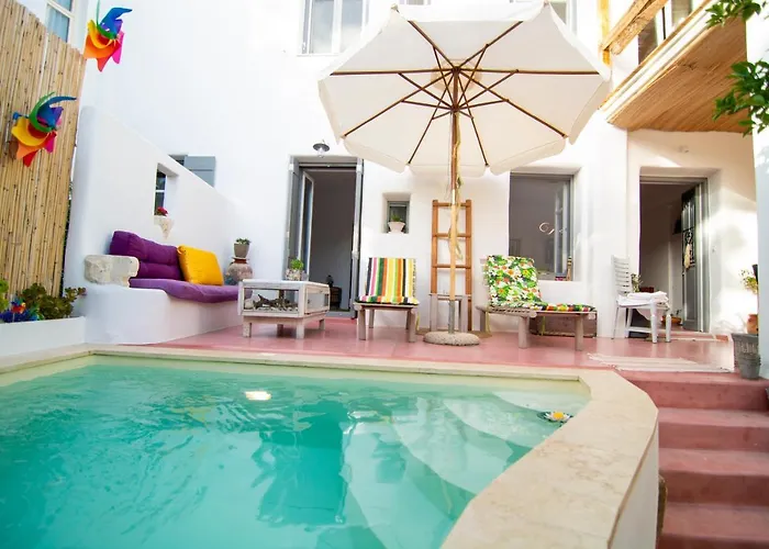 Quartano Paros Naousa